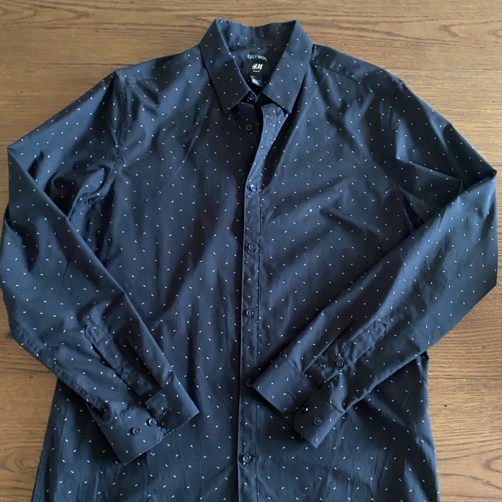 Two H&M slim fit button up shirts - Large